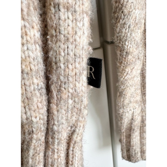 Banana Republic Cable Knit Sweater Tan Heathered Color Size Medium Warm Cozy - Picture 3 of 7